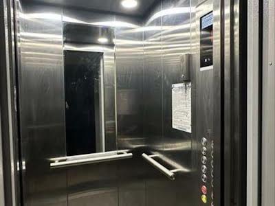 квартира за адресою Дніпровська набережна вул., 7-А