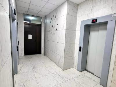 квартира за адресою Анни Ахматової вул., 34