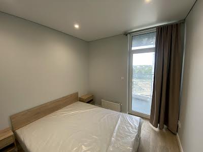 квартира за адресою Салютна вул., 2к16
