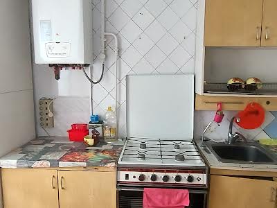 квартира за адресою 12-та Поздовжня вул., 3