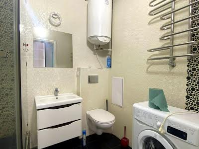 квартира за адресою Регенераторна вул., 4