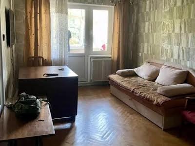 квартира за адресою Героїв Крут вул. (Валентини Терешкової), 34