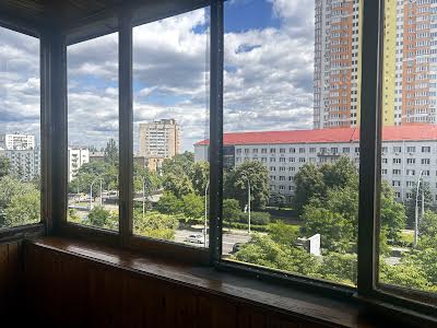 квартира по адресу Голосеевский просп. (40-летия Октября), 122к1