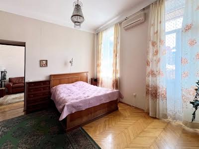 квартира за адресою Софіївська вул., 4
