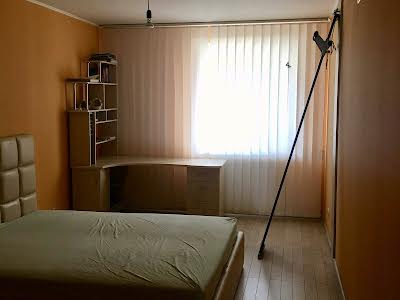 квартира за адресою Полякова, 23