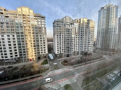 квартира по адресу Андрея Верхогляда ул. (Михайла Драгомирова), 12