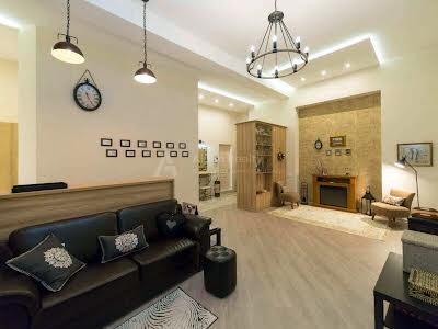 квартира за адресою Стрілецька вул., 28
