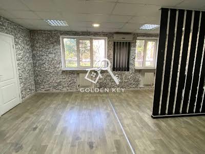 коммерческая по адресу Олійникова, 7