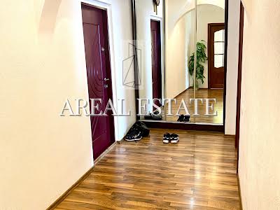 квартира за адресою Святошинська пл., 1