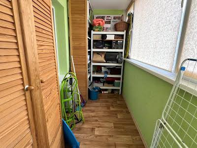 квартира за адресою Анни Ахматової вул., 16-В