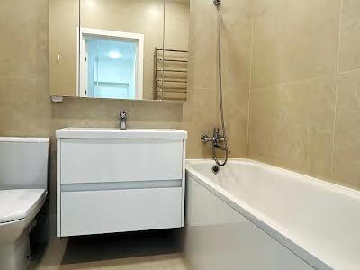 квартира за адресою Молодіжна вул., 4