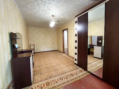 квартира за адресою Космонавтів вул., 21