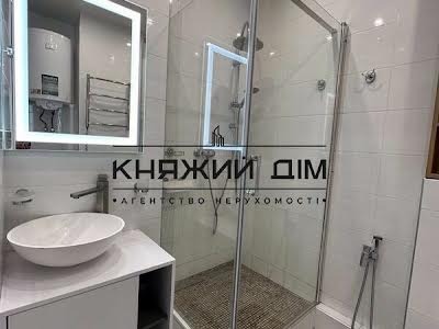 квартира по адресу Ревуцкого ул., 40-Б