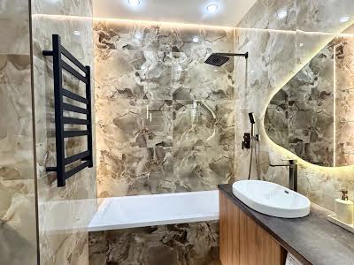 квартира за адресою Краснова вул., 3а