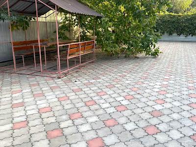 комерційна за адресою Соборності вул., 142