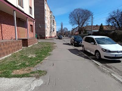 комерційна за адресою вул. Пересопницька, 170