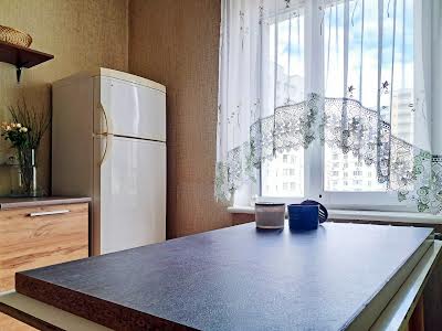квартира за адресою Драгоманова вул., 8 Б
