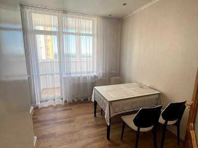 квартира за адресою Сім'ї Кульженків вул. (Петра Дегтяренка), 31-Б