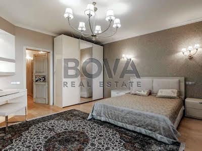 квартира за адресою Кропивницького вул., 8