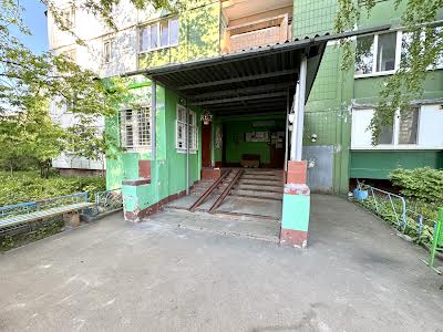 квартира по адресу Киев, Радунская ул., 3