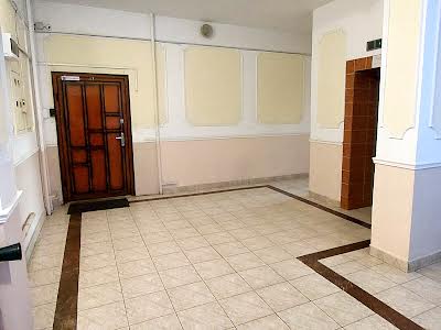 квартира за адресою Довженка вул., 6