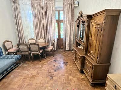 квартира за адресою Базарна вул., 21