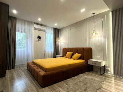 квартира за адресою Святого Теодора пл., 6