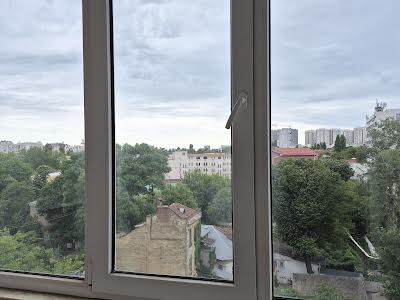 квартира за адресою Кленова вул., 2а