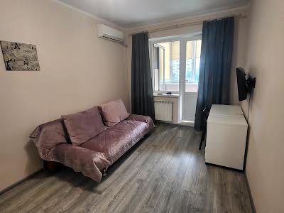 квартира за адресою Райдужна вул., 41