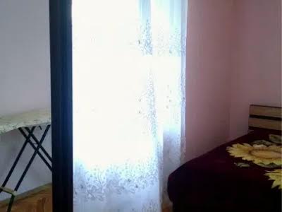 квартира за адресою Братів Дужих вул. (Володимира Комарова), 14а