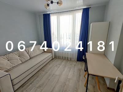 квартира за адресою Дніпровська наб., 16г