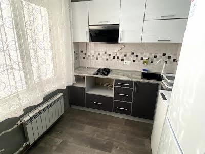 квартира за адресою Автозаводська, 8