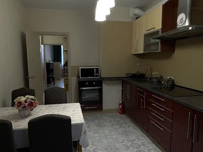 квартира за адресою Михайла Грушевського вул., 30в