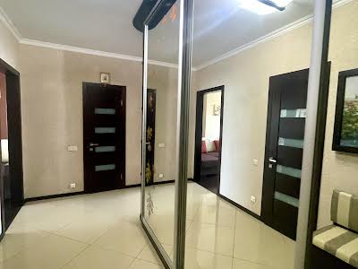 квартира по адресу Печерская ул., 2