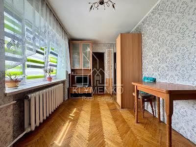 квартира за адресою Пластова вул. (Івана Сергієнка), 11
