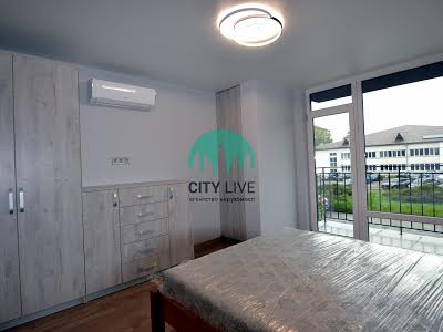 квартира за адресою Флотська вул., 10б