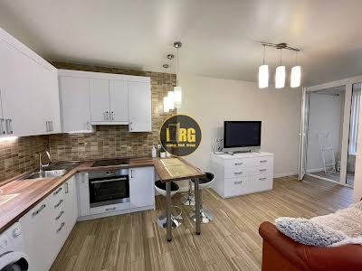квартира за адресою Зарічна вул., 4