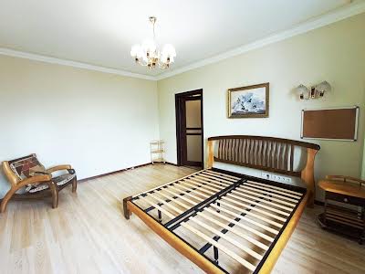 квартира по адресу Анны Ахматовой ул., 35-Б