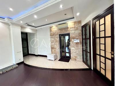 квартира за адресою Шота Руставелі вул., 44