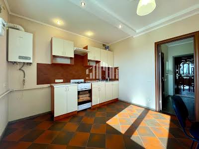 квартира за адресою Польова вул., 20Б
