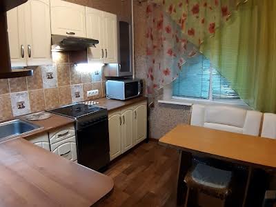квартира за адресою житловий масив Тополя-3 вул., 8