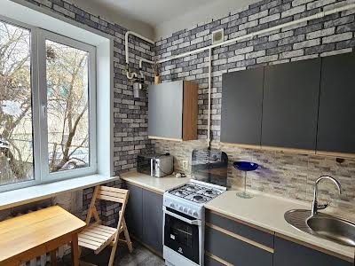 квартира за адресою Михайла Брайчевського вул. (Металістів), 12Б