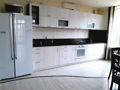 квартира за адресою Сергія Данченка вул., 6