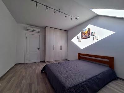 квартира за адресою Бориса Гмирі вул., 16-А