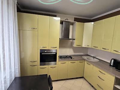 квартира по адресу Леси Украинки ул., 11