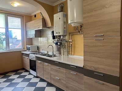 квартира за адресою Хотів, 12