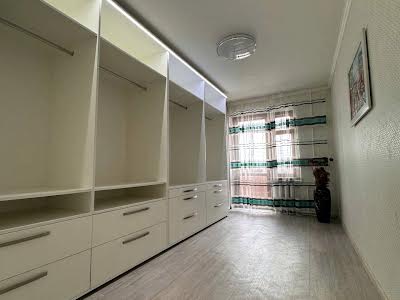 квартира за адресою Нарбутівська вул., 8/1