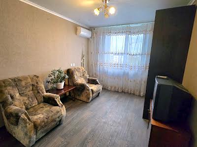 квартира по адресу Гвардейцев-Широнинцев ул., 113