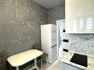 квартира за адресою Владислава Бувалкіна вул., 66в