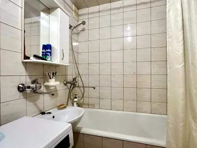 квартира за адресою Срібнокільська вул., 8